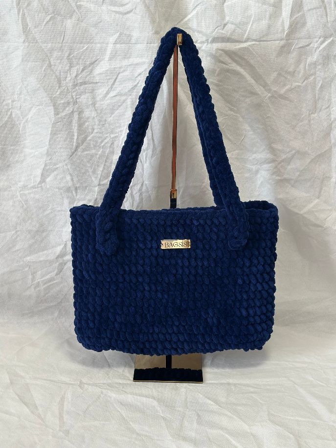 Shopper LIYA