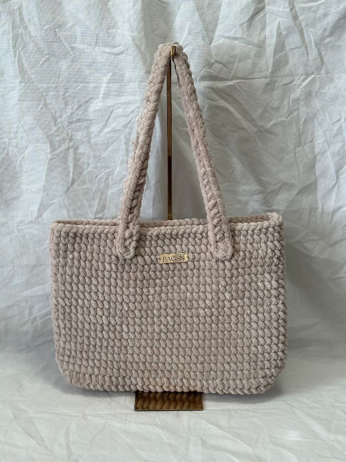 Shopper LIYA