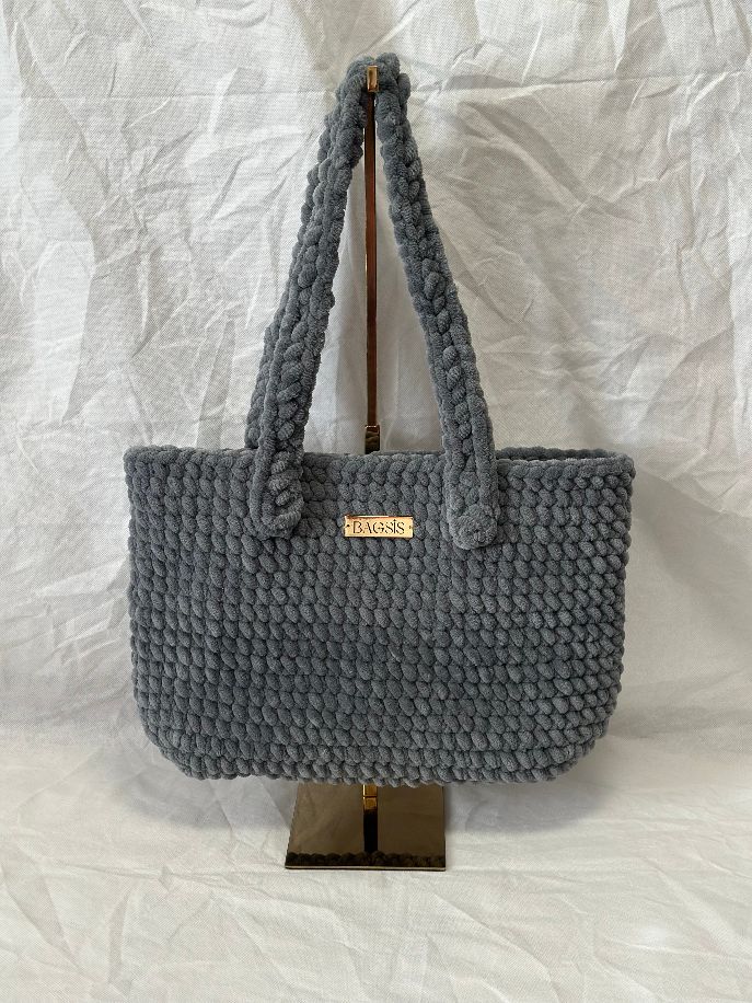 Shopper LIYA