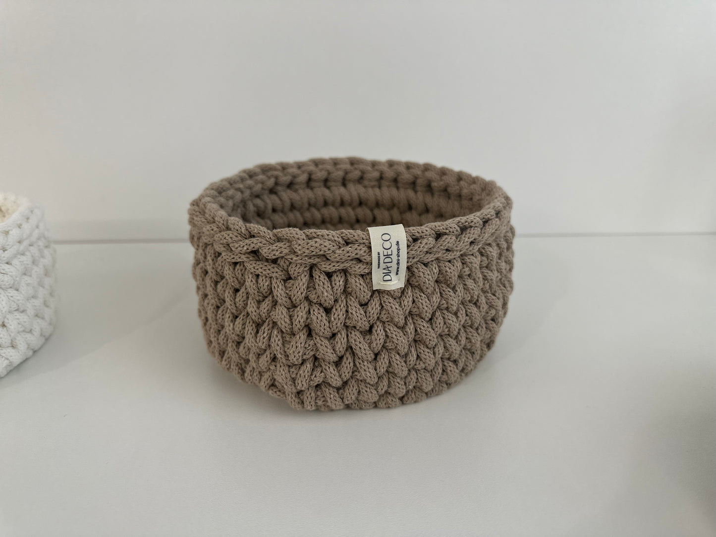 Häkelkörbchen rund mit Holzboden
