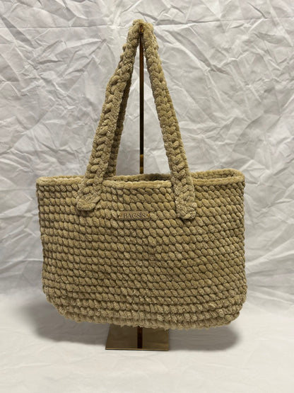 Shopper LIYA